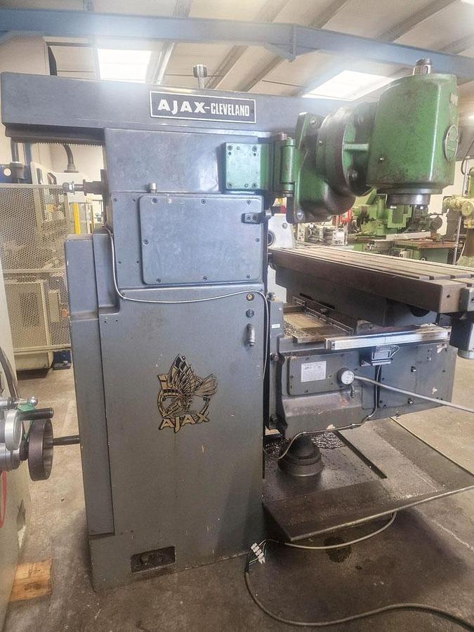 Used AJAX CLEVELAND No.2 UNIVERSAL MILL