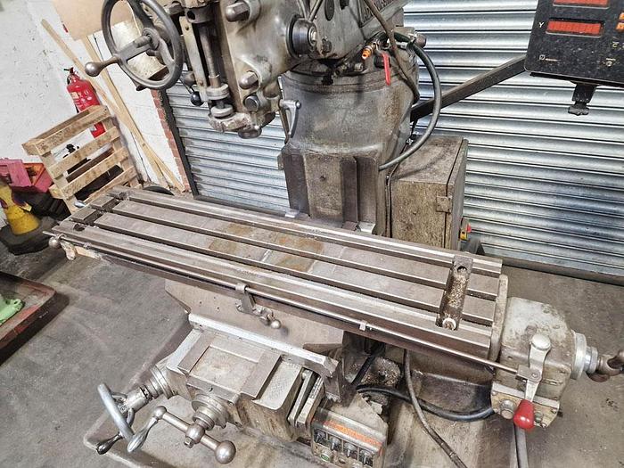 Used BRIDGEPORT SERIES 1 BR2J2 TURRET MILL