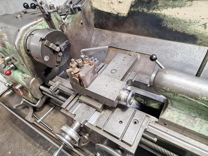 Used COLCHESTER TRIUMPH ROUNDHEAD 15" x 30" GAP BED CENTRE LATHE
