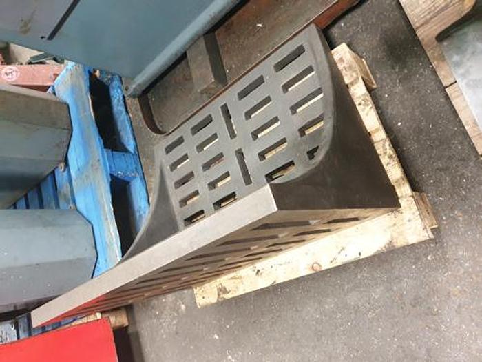 Used UNION WEBBED ANGLE PLATE