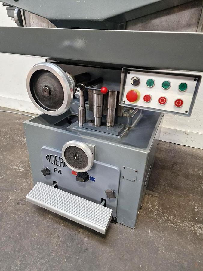 Used ACIERA F4 UNIVERSAL TOOLROOM MILL