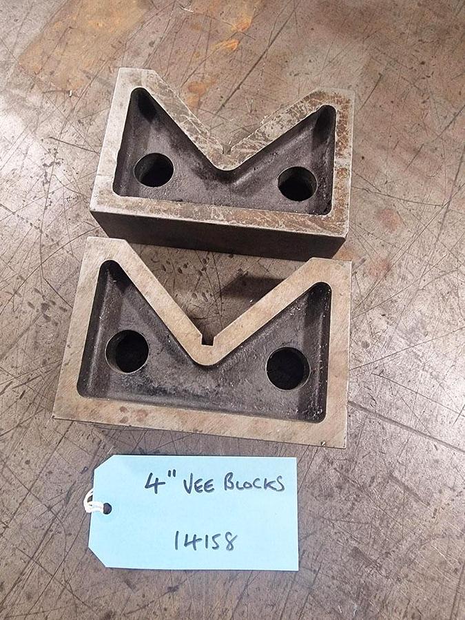 Used UNKNOWN VEE BLOCKS 4"