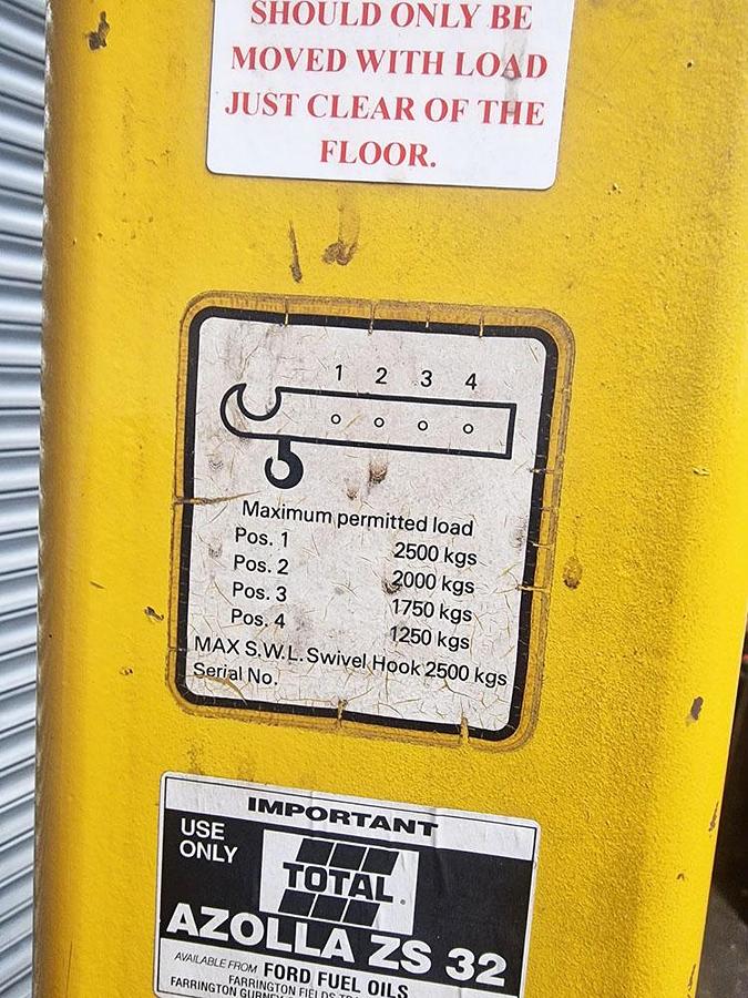 Used CAM 2.5 TON ENGINE HOIST