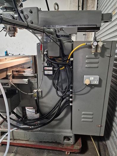 Used 1997 XYZ KRV 3000 SLV HEAVY DUTY TURRET MILL