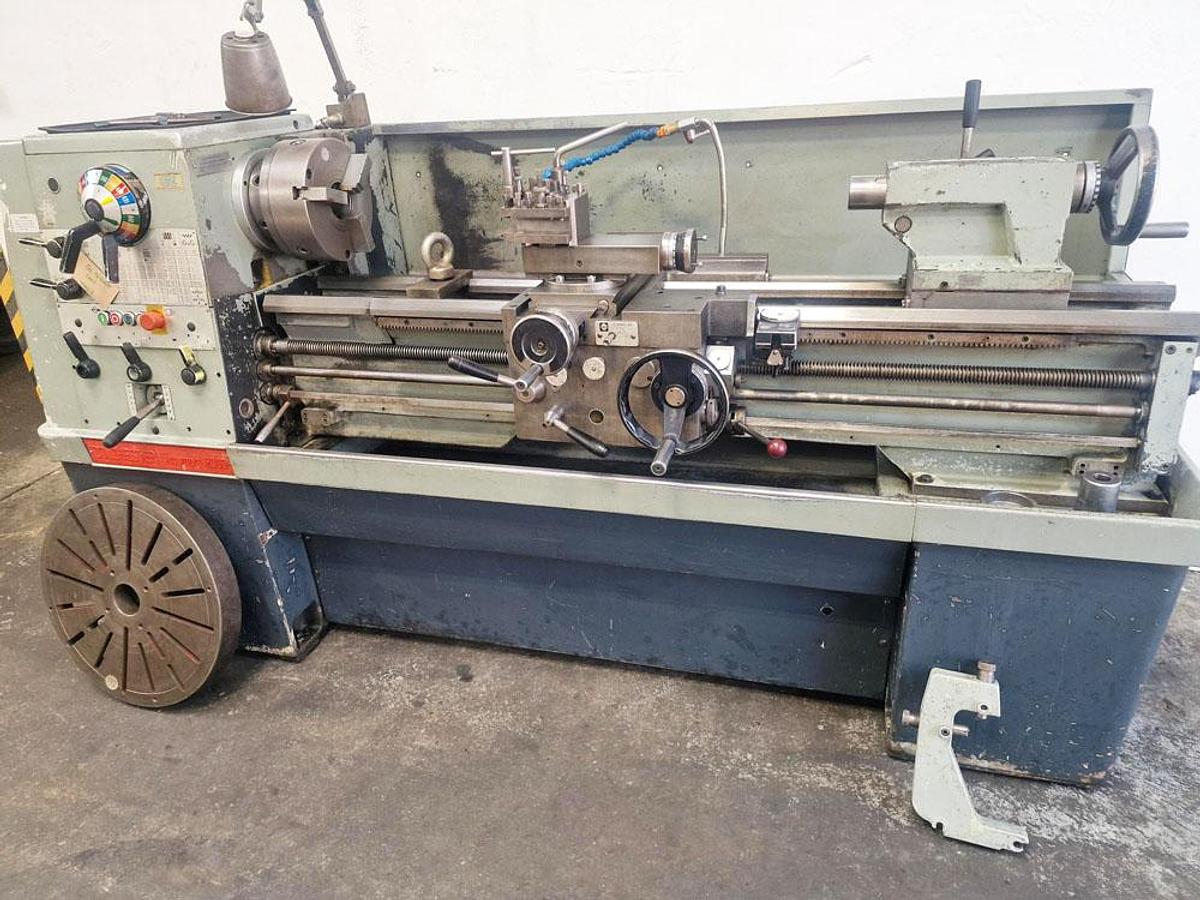 Used COLCHESTER TRIUMPH 2000 15" x 50" GAP BED CENTRE LATHE