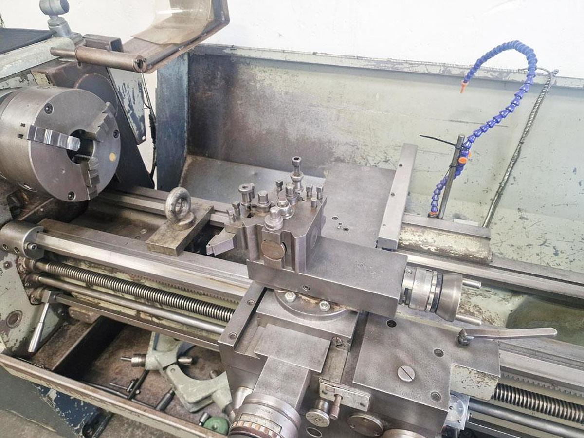 Used COLCHESTER TRIUMPH 2000 15" x 50" GAP BED CENTRE LATHE