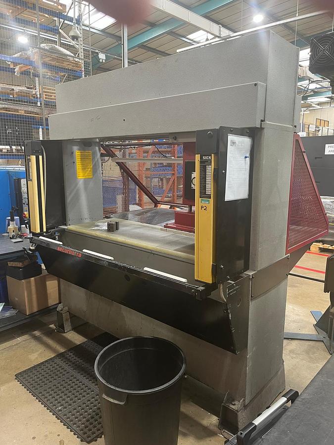 Used COX & WRIGHT TRAVELLING HEAD DIE CUTTING PRESS