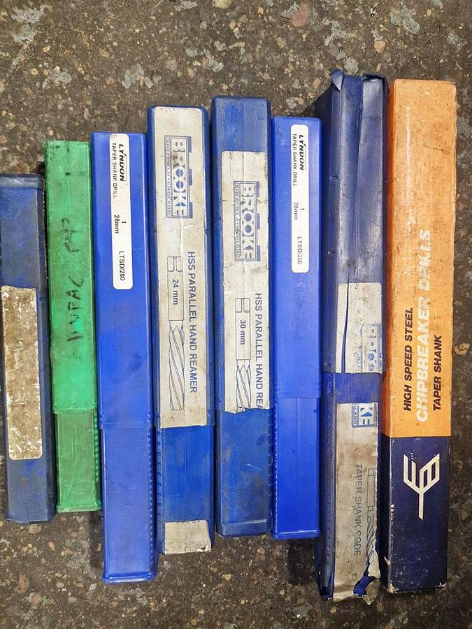 Used MISCELLANEOUS MISCELLANEOUS HSS DRILLS, REAMERS & MORSE TAPER SLEEVES