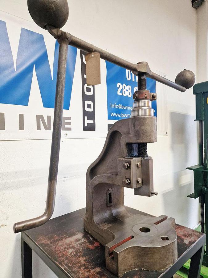 Used NORTON 4 DB FLYPRESS ON STAND