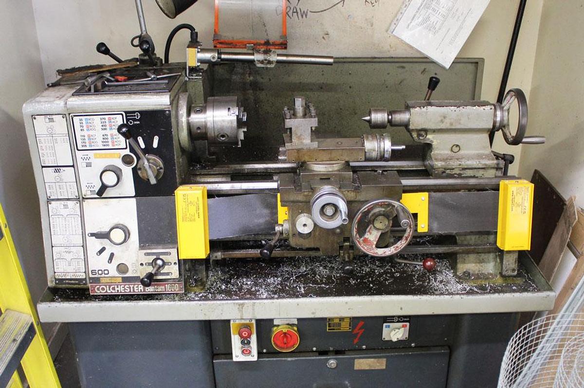 Used COLCHESTER BANTAM 1600 STRAIGHT BED CENTRE LATHE