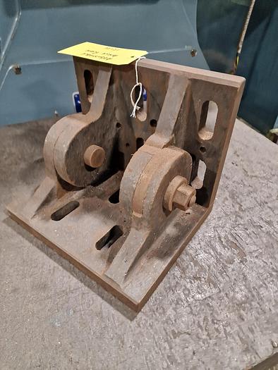 Used UNION CAST IRON ADJUSTABLE ANGLE PLATE