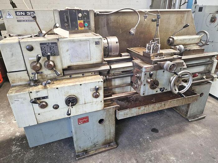 Used TOS SUI 32 LATHE