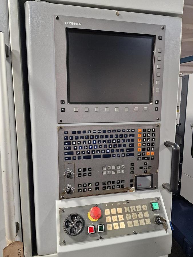 Used 2005 XYZ 1010 VERTICAL MACHINING CENTRE