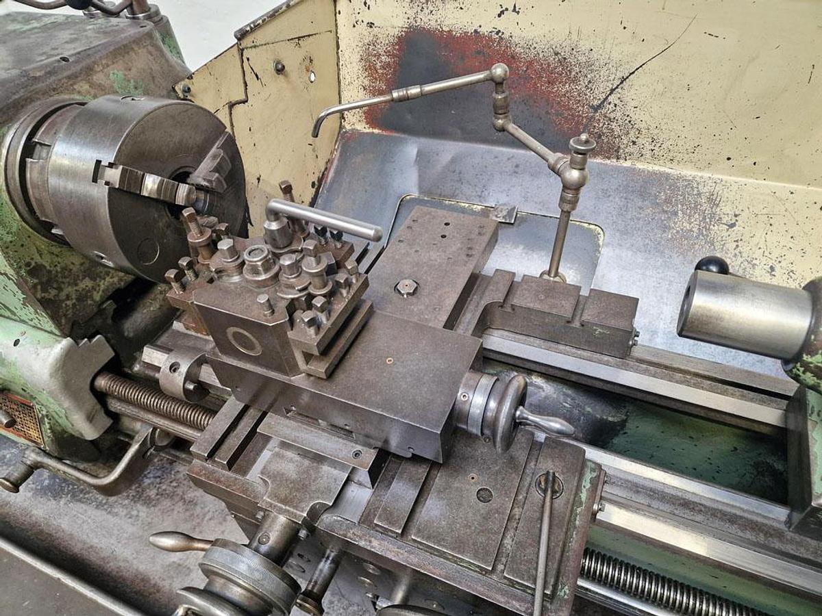 Used COLCHESTER TRIUMPH Mk.1 15" x 30" GAP BED CENTRE LATHE