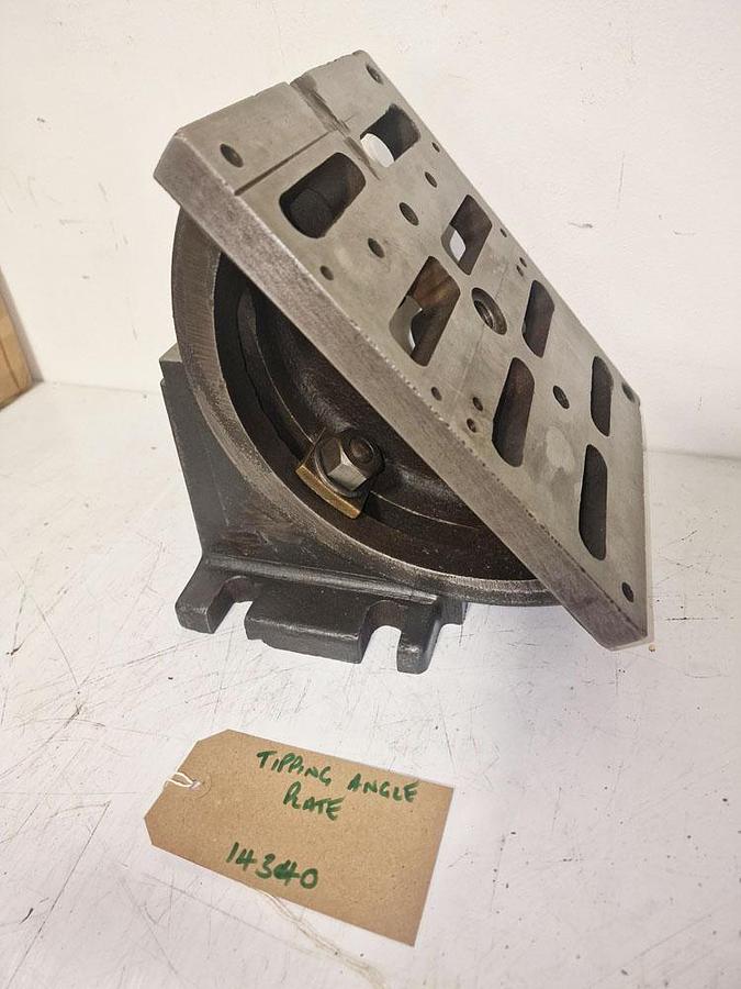 Used UNKNOWN CAST IRON TIPPING ANGLE PLATE 10" x 7 1/2"