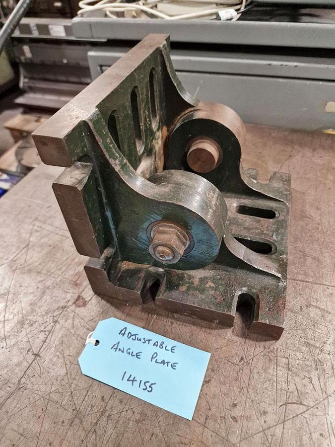 Used UNKNOWN CAST IRON ADJUSTABLE HEAVY DUTY ANGLE PLATE