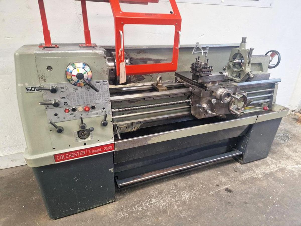 Used COLCHESTER TRIUMPH 2000 15" x 50" STRAIGHT BED CENTRE LATHE