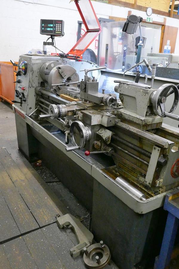 Used COLCHESTER TRIUMPH 2000 15" x 50" GAP BED CENTRE LATHE