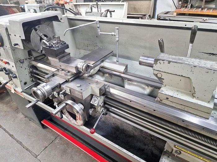 Used COLCHESTER TRIUMPH 2000 15" X 50" GAP BED CENTRE LATHE