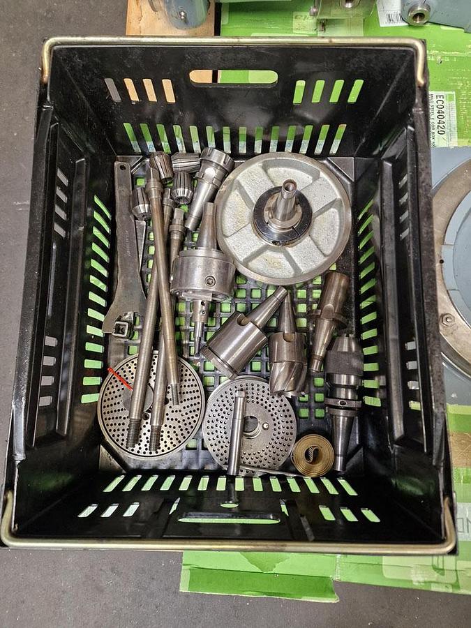 Used ACIERA F4 UNIVERSAL TOOLROOM MILL