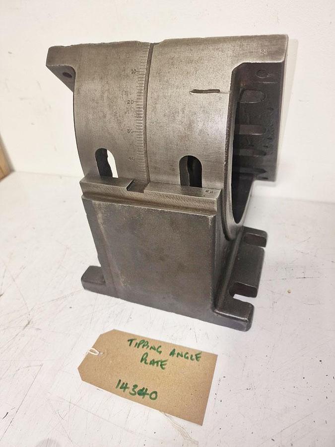 Used UNKNOWN CAST IRON TIPPING ANGLE PLATE 10" x 7 1/2"