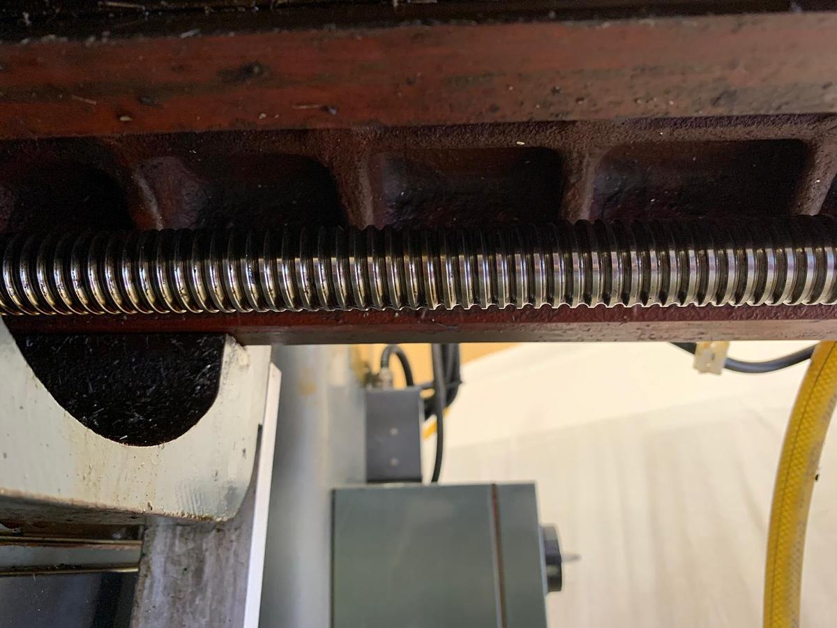 Used 2000 XYZ PRO 2000 CNC TURRET MILL