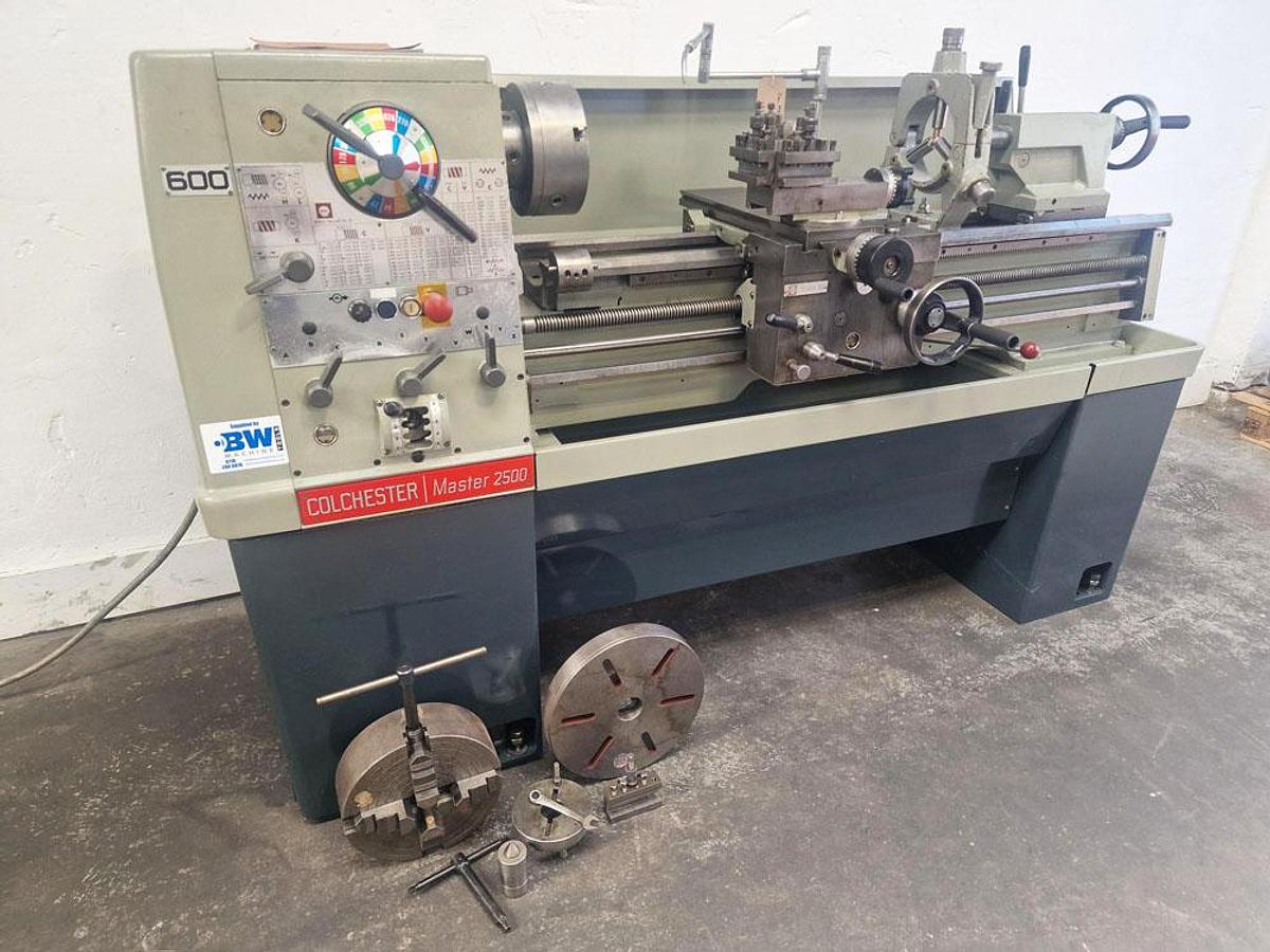 Used COLCHESTER MASTER 2500 13" x 40" GAP BED CENTRE LATHE
