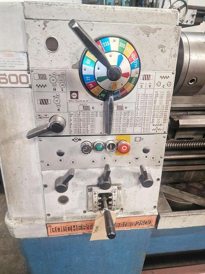 Used COLCHESTER MASTER 2500 13" x 40" GAP BED CENTRE LATHE