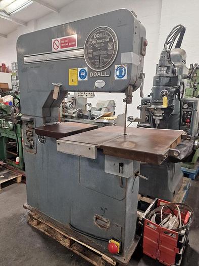 Used DO-ALL V36 VERTICAL BANDSAW