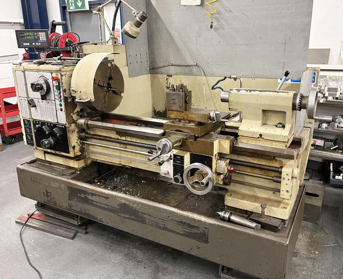 Used HARRISON M500 530 x 1000mm GAP BED CENTRE LATHE