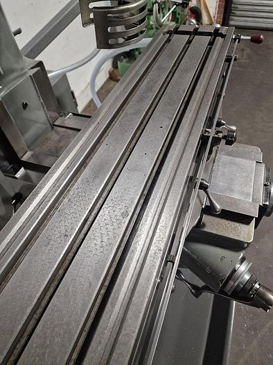 Used BRIDGEPORT SERIES 1 BR2J2 TURRET MILL