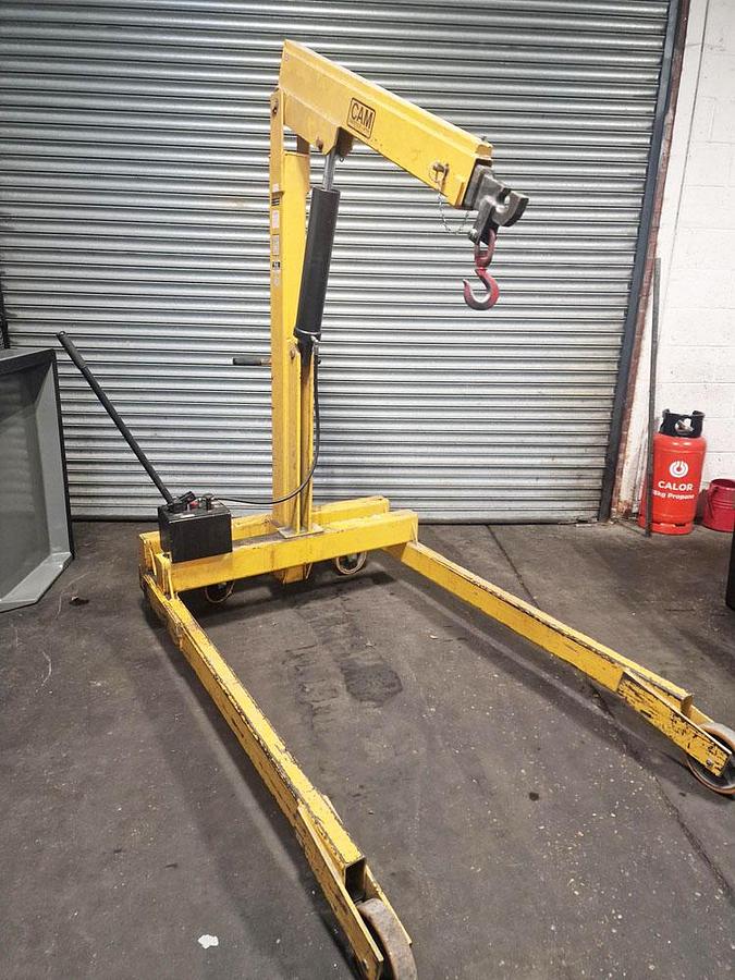 Used CAM 2.5 TON ENGINE HOIST