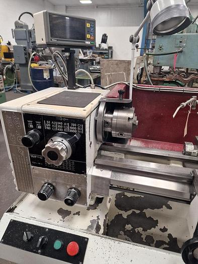 Used HARRISON M250 13" x 30" STRAIGHT BED CENTRE LATHE