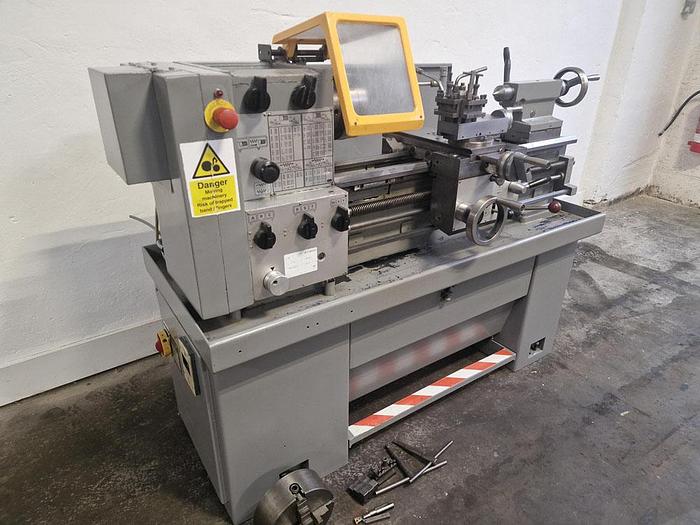 Used HARRISON M300 13" x 25" GAP BED CENTRE LATHE