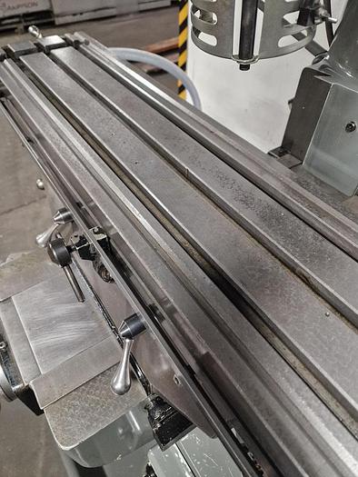 Used BRIDGEPORT SERIES 1 BR2J2 TURRET MILL