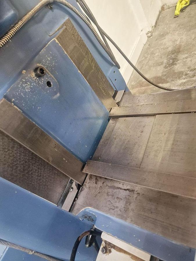 Used GATE ANAYAK FV3 HEAVY DUTY TURRET MILL