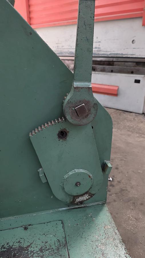 Used PEARSON 10ft x 3/8” (3048mm x 10mm) Capacity Hydraulic Swing Beam Guillotine Shear.