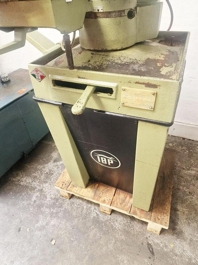 Used SUPER BROWN  300 DV SAW