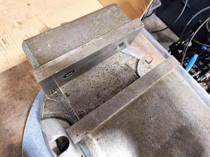 Used JONES & SHIPMAN 6" SWIVEL MACHINE VICE