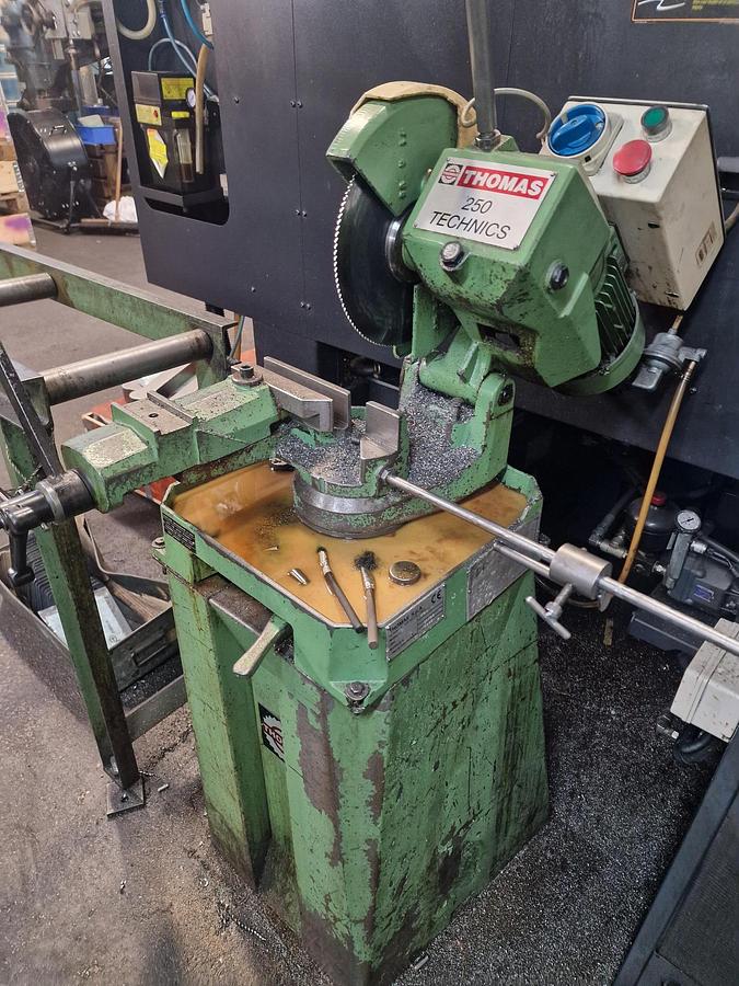 Used THOMAS 250 TECHNICS PULL DOWN CIRCULAR SAW