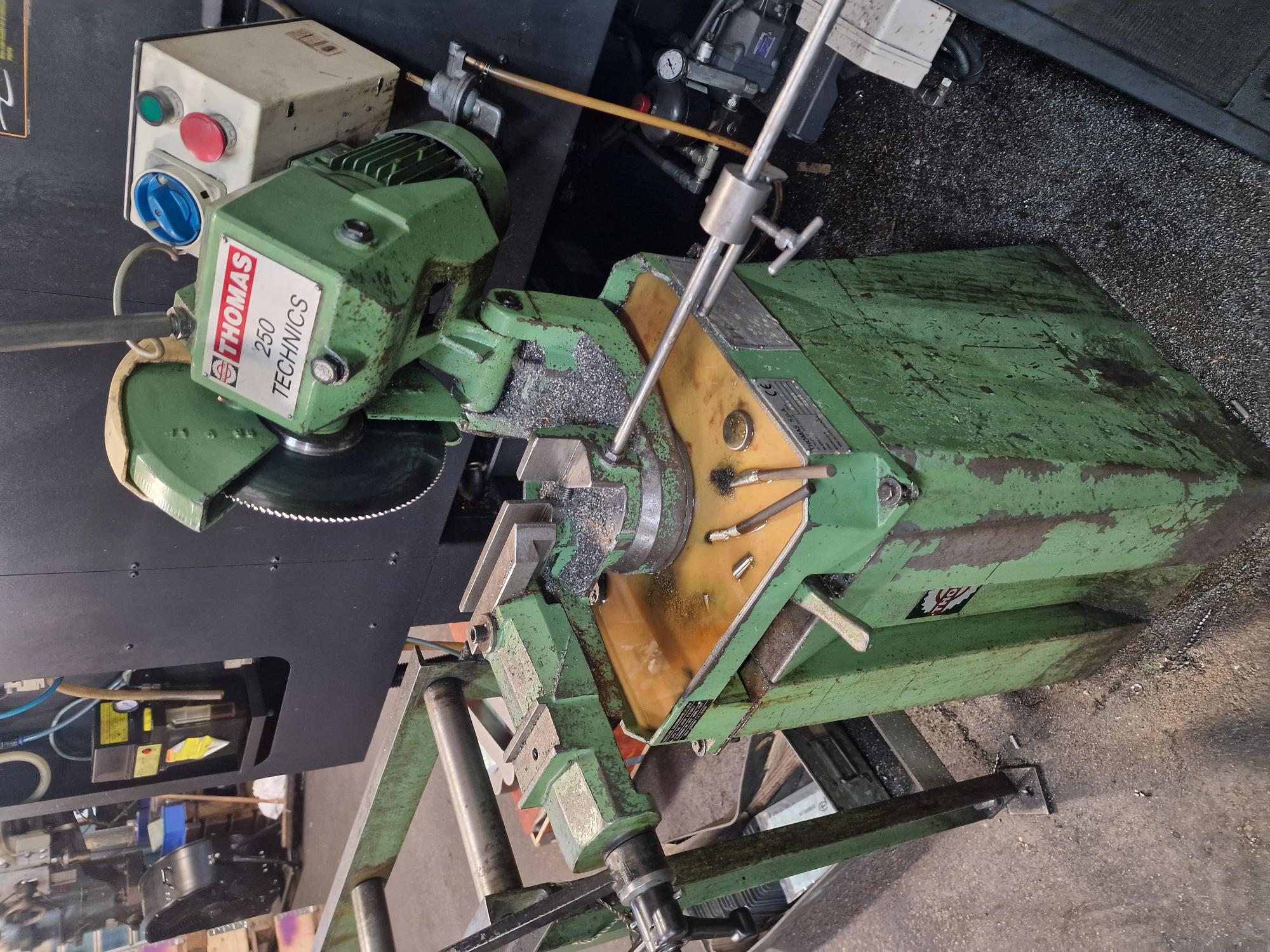 Used THOMAS 250 TECHNICS PULL DOWN CIRCULAR SAW