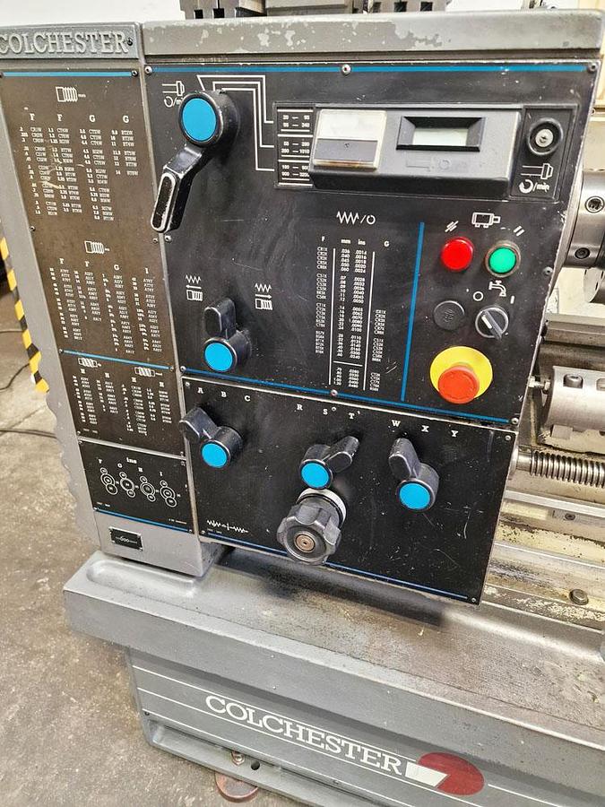 Used COLCHESTER VS3250 MASTER 13" x 40" GAP BED CENTRE LATHE