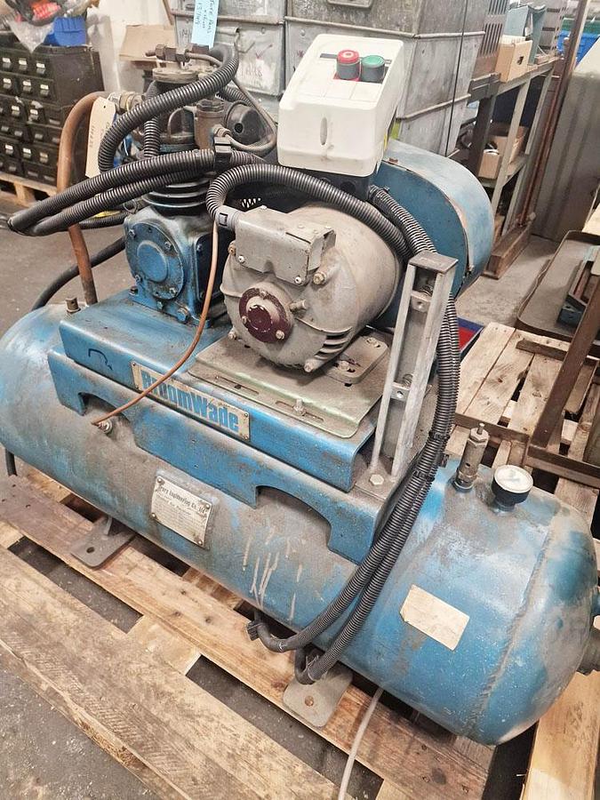 Used BROOMWADE  COMPRESSOR
