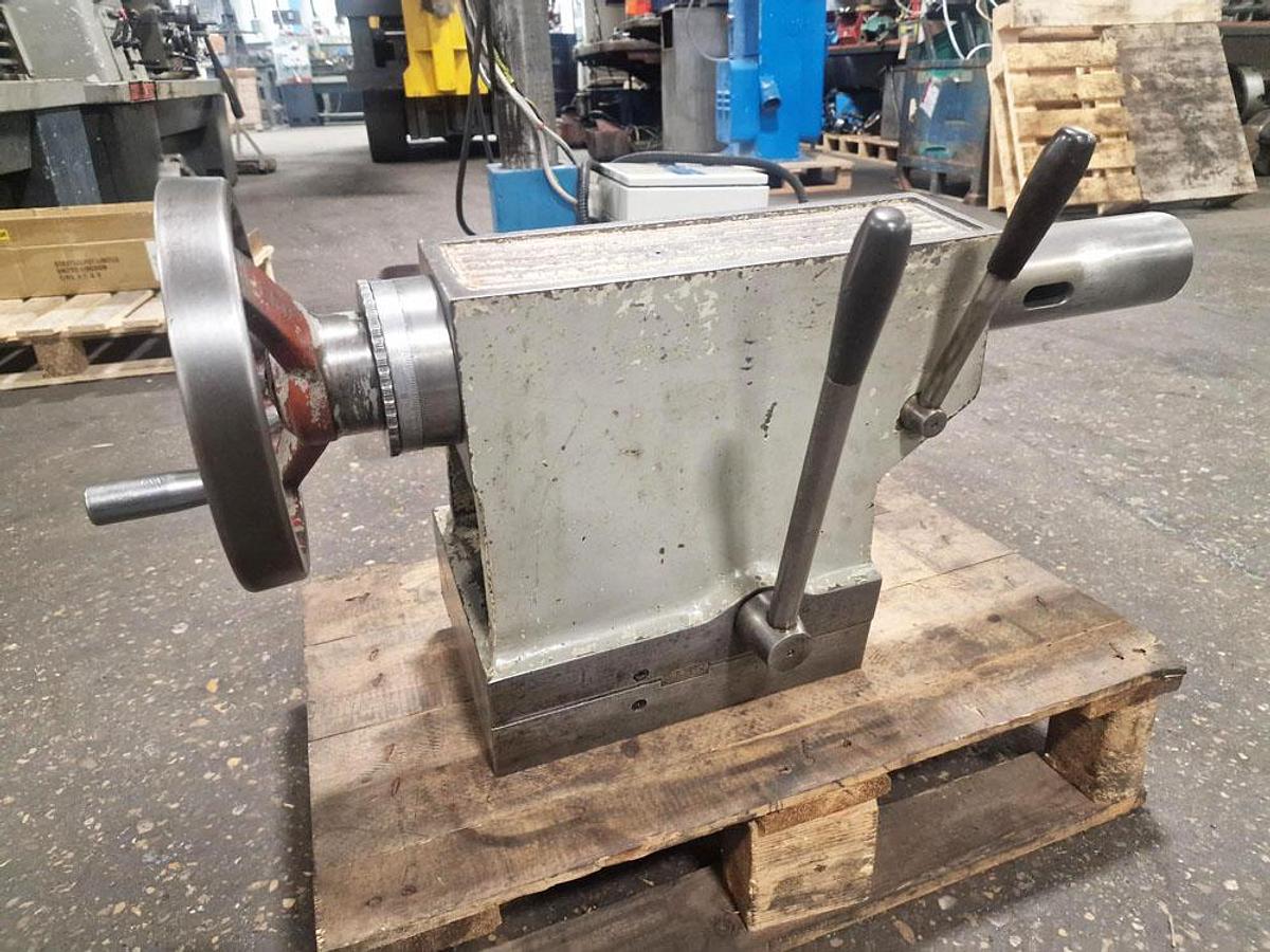 Used COLCHESTER MASTIFF 1400 TAILSTOCK