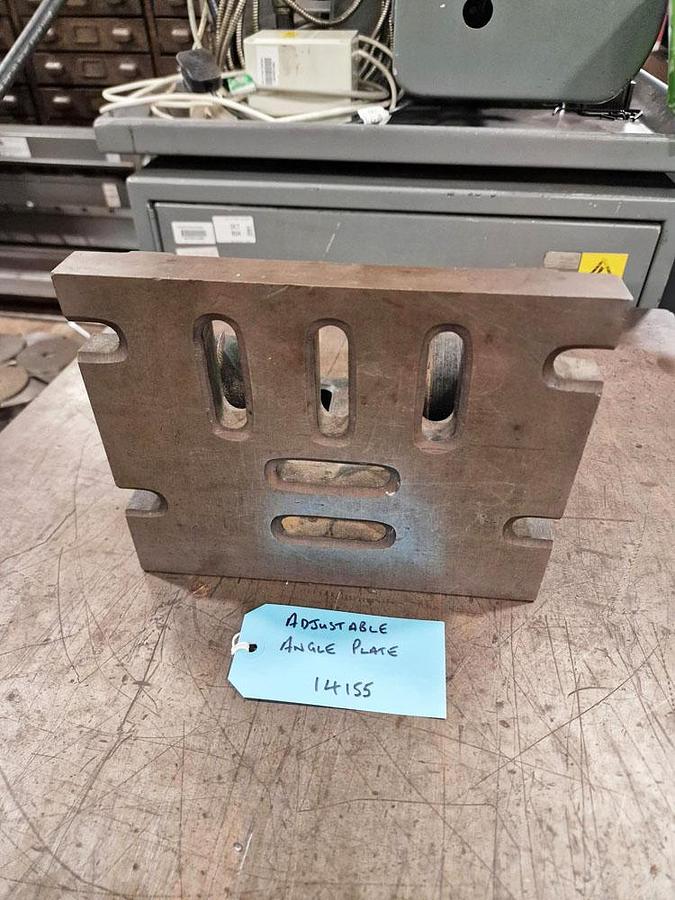 Used UNKNOWN CAST IRON ADJUSTABLE HEAVY DUTY ANGLE PLATE