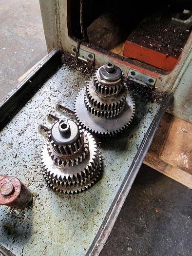 Used ADCOCK & SHIPLEY 1ESJ HORIZONTAL MILL