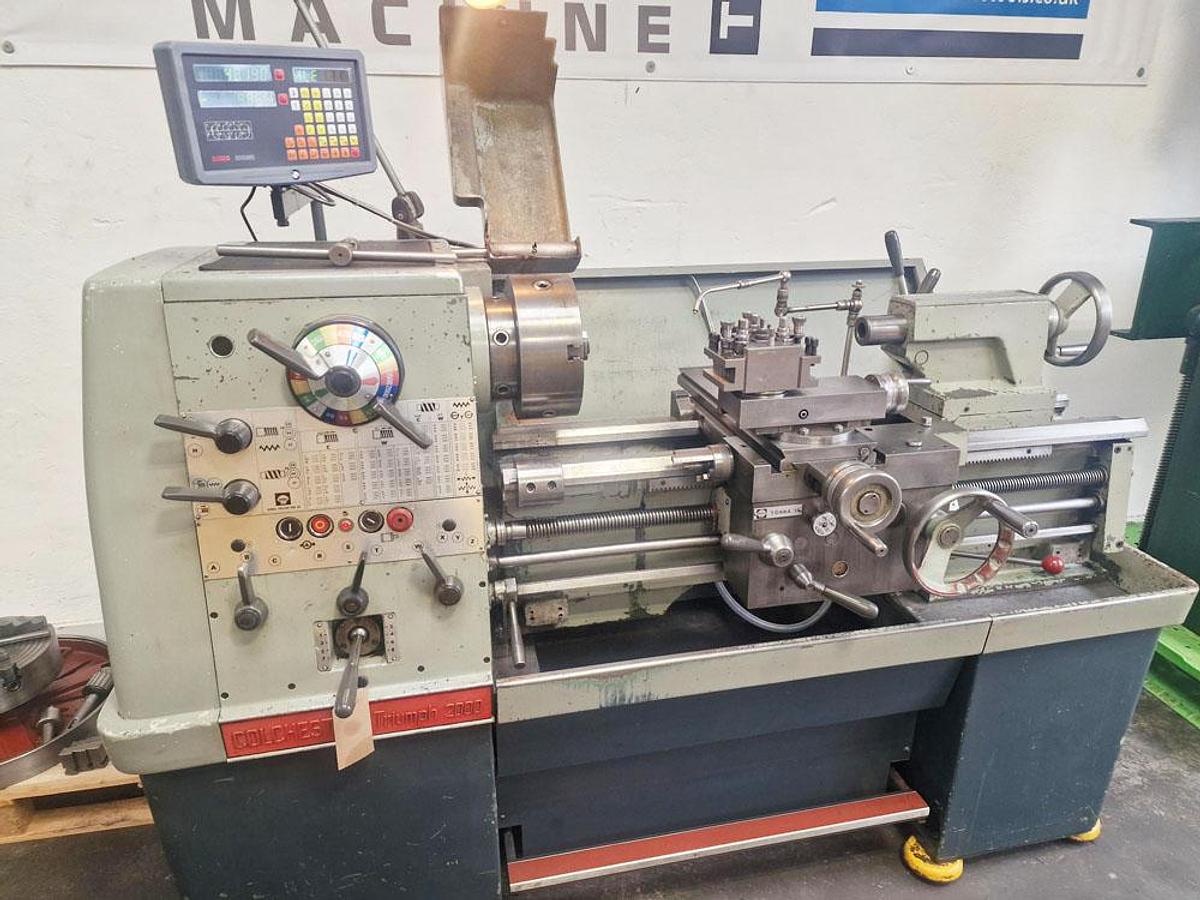 Used COLCHESTER TRIUMPH 2000 15" x 30" GAP BED CENTRE LATHE
