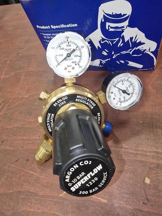 SUPERFLOW 2 g GAS REGULATOR