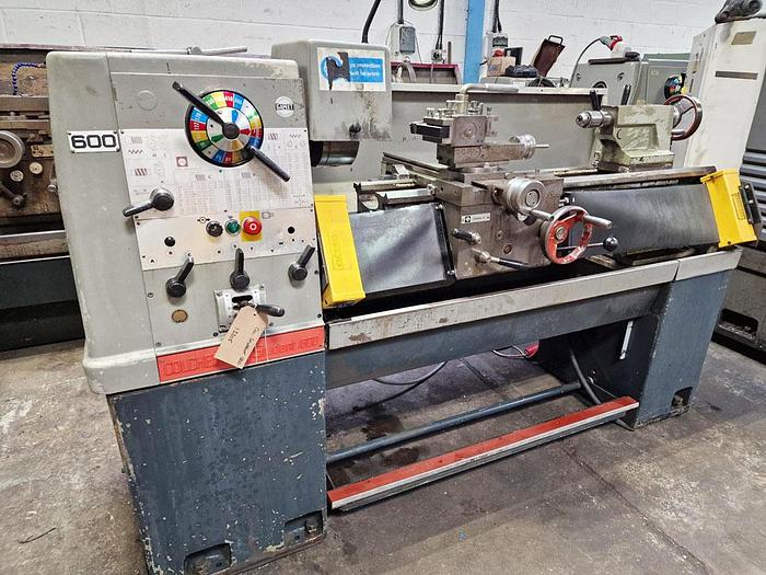 Used COLCHESTER STUDENT 1800 13" x 40" GAP BED CENTRE LATHE