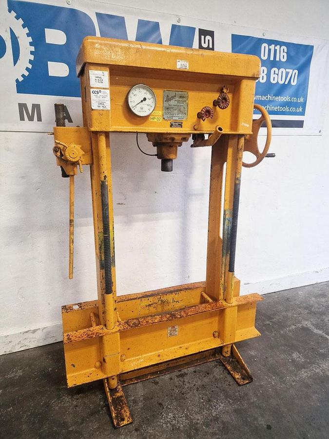 Used LAYCOCK 60 TON HYDRAULIC GARAGE PRESS